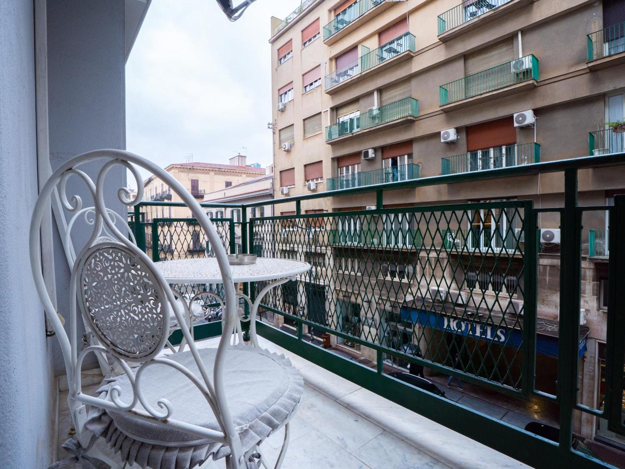 Amuri Room&Suite Palermo Luaran gambar